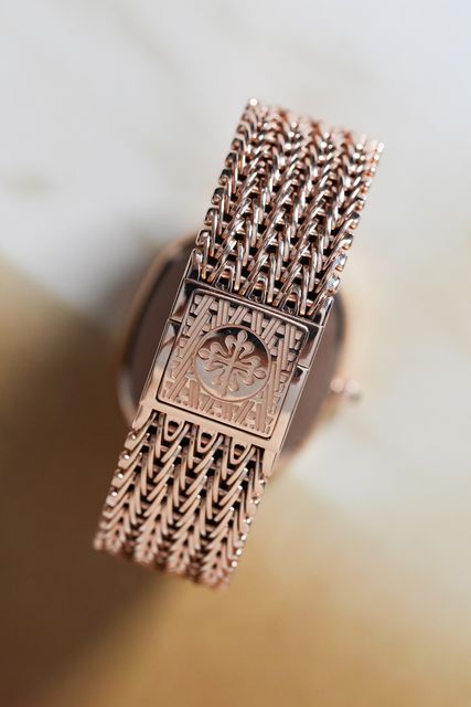 Patek Philippe Golden Ellipse 5738/1R-001 Image 3